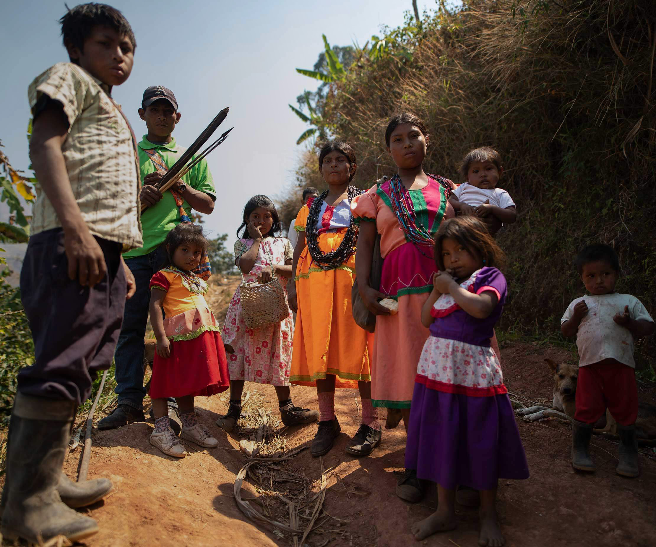 INDÍGENAS DE FRONTERA