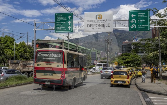 Bello solo autoriza paso de buses por la Autopista Norte en la noche y la madrugada