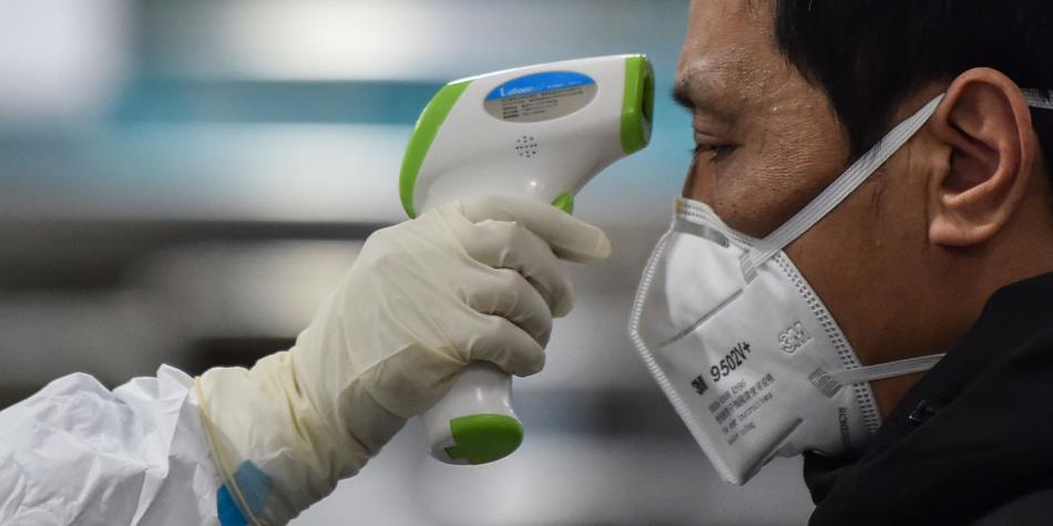 Gobierno chino prohibió traslado por tierra de 14 colombianos en Wuhan