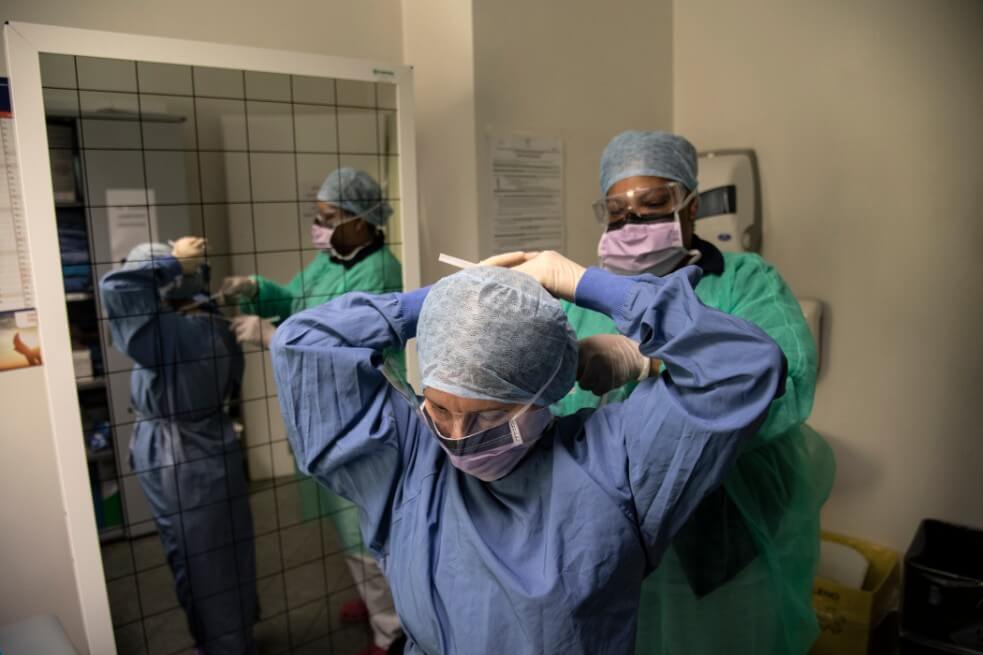 Gobierno cede y no obligará a personal de la salud a estar disponible en pandemia