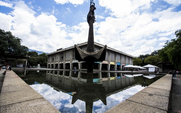 En la U.de.A. aislaron virus que causa el covid-19