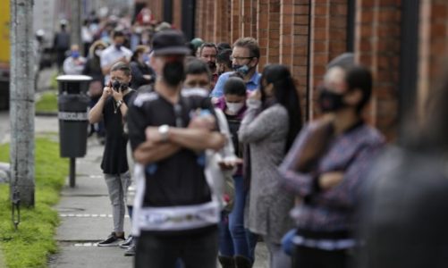 ¿Por qué la salud está en riesgo con aglomeraciones del día sin IVA?
